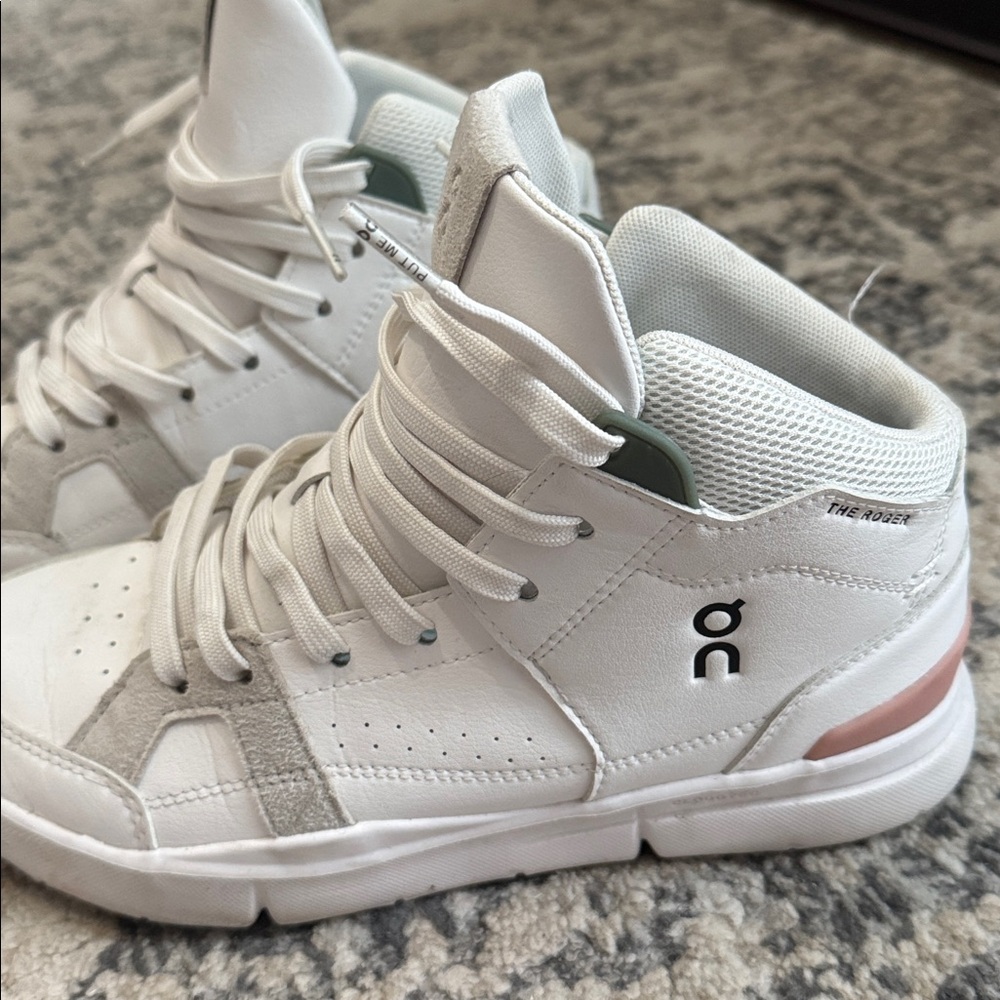 On Running‎ The Roger Clubhouse Mid, size 7